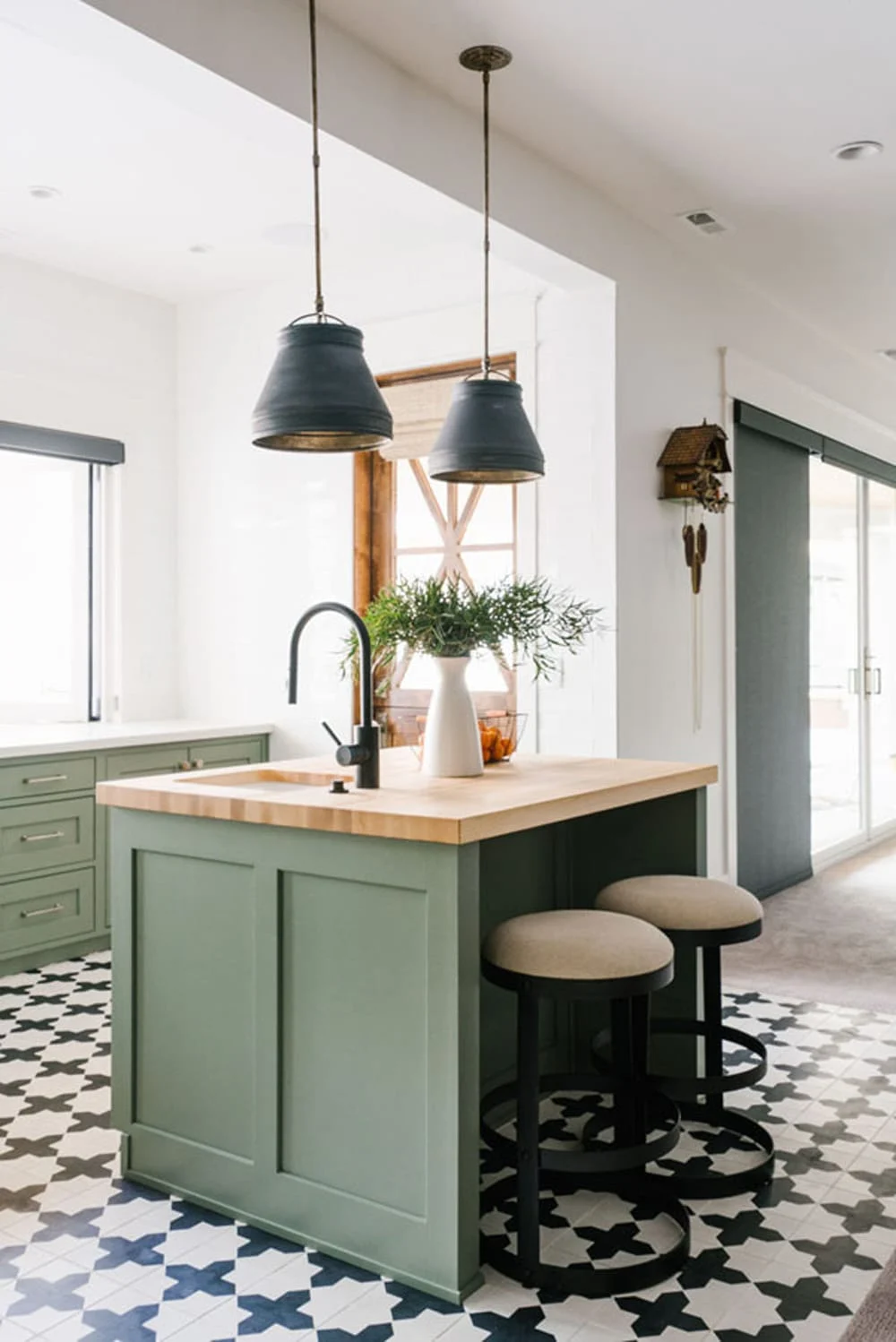 small Green kitchen