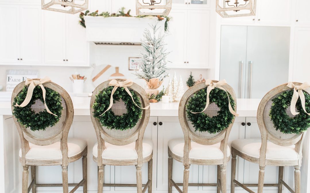 25 Kitchen Christmas Decor Ideas for 2022